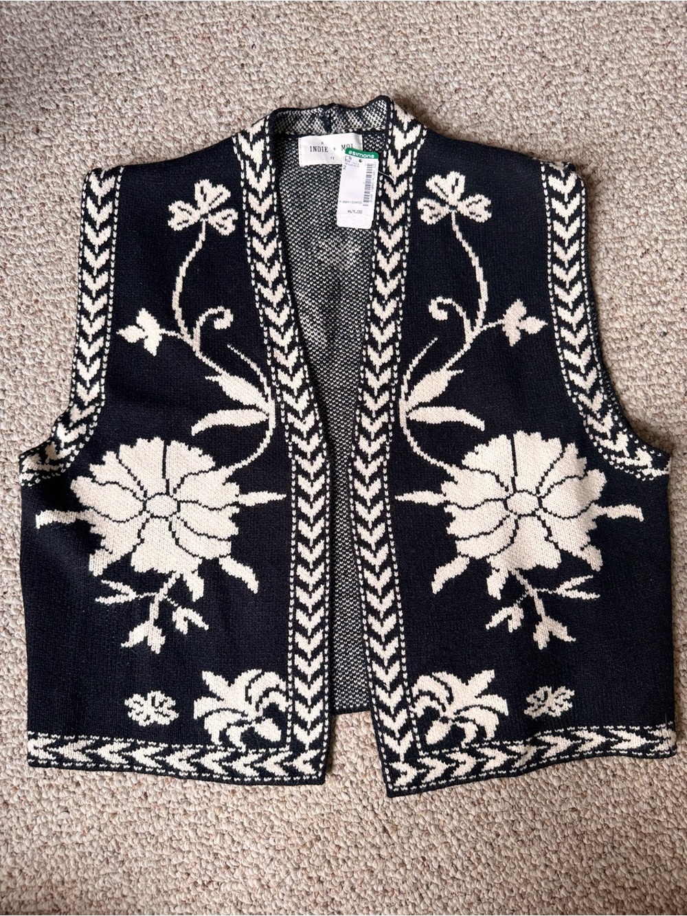 Simons Black & Cream Floral Knit Sleeveless Cardigan